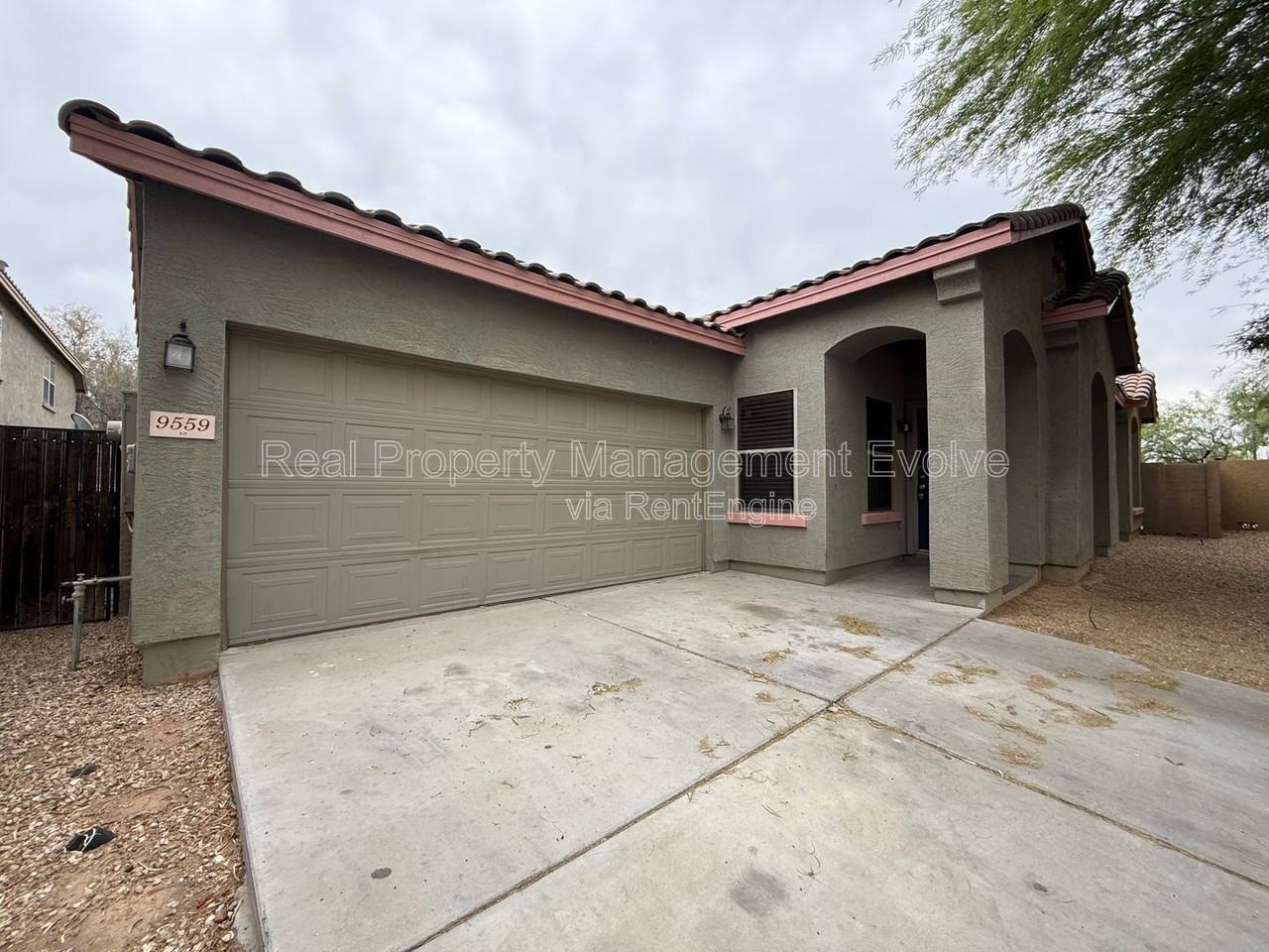 9559 W Monte Vista Rd - Photo 2 of 22