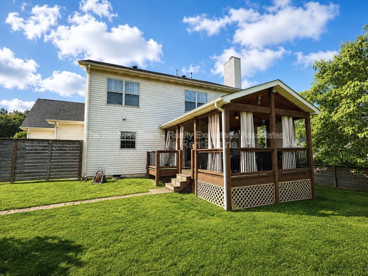 1341 Wineberry Rd - Photo 4 of 23
