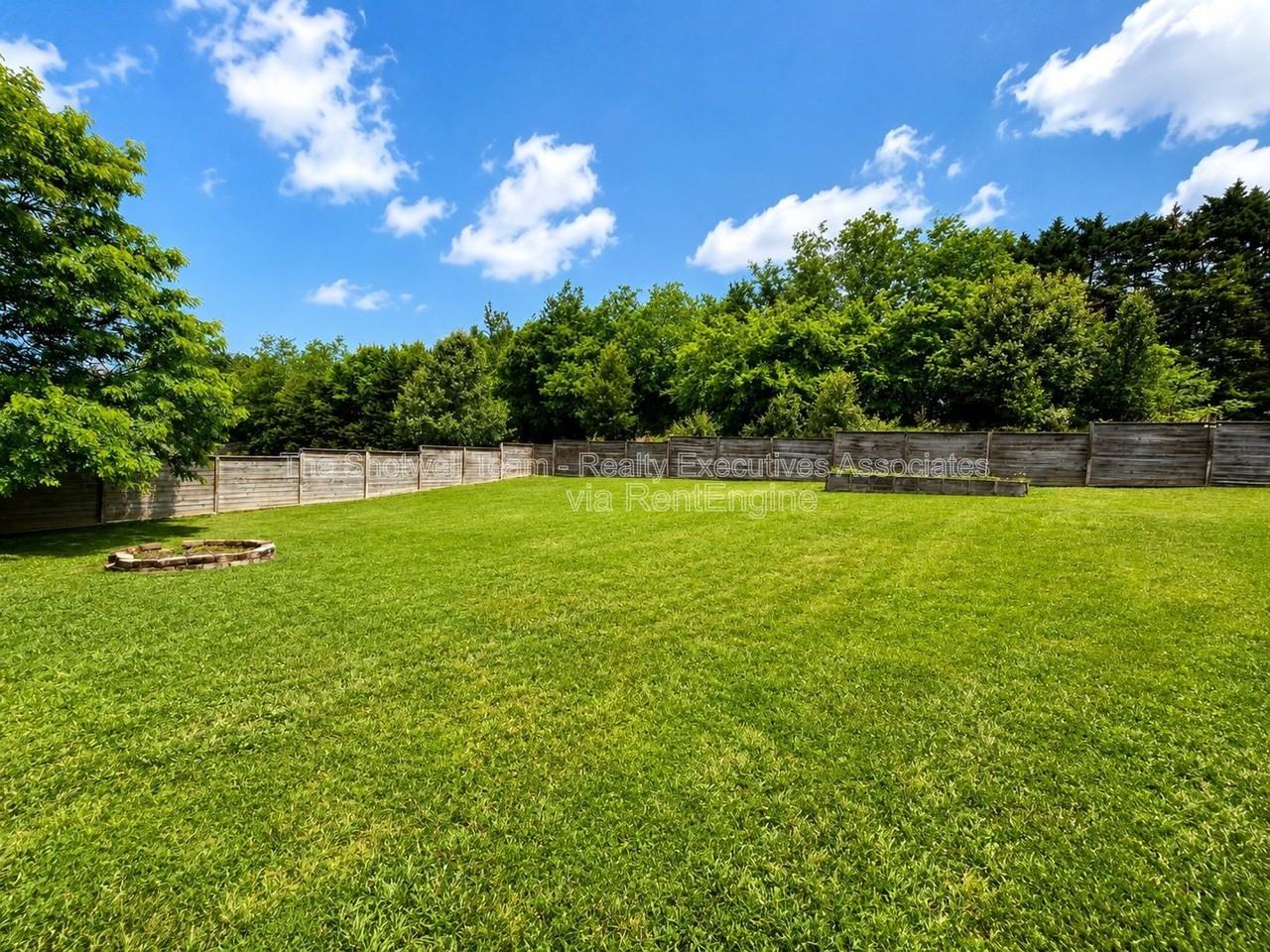 1341 Wineberry Rd - Photo 5 of 23
