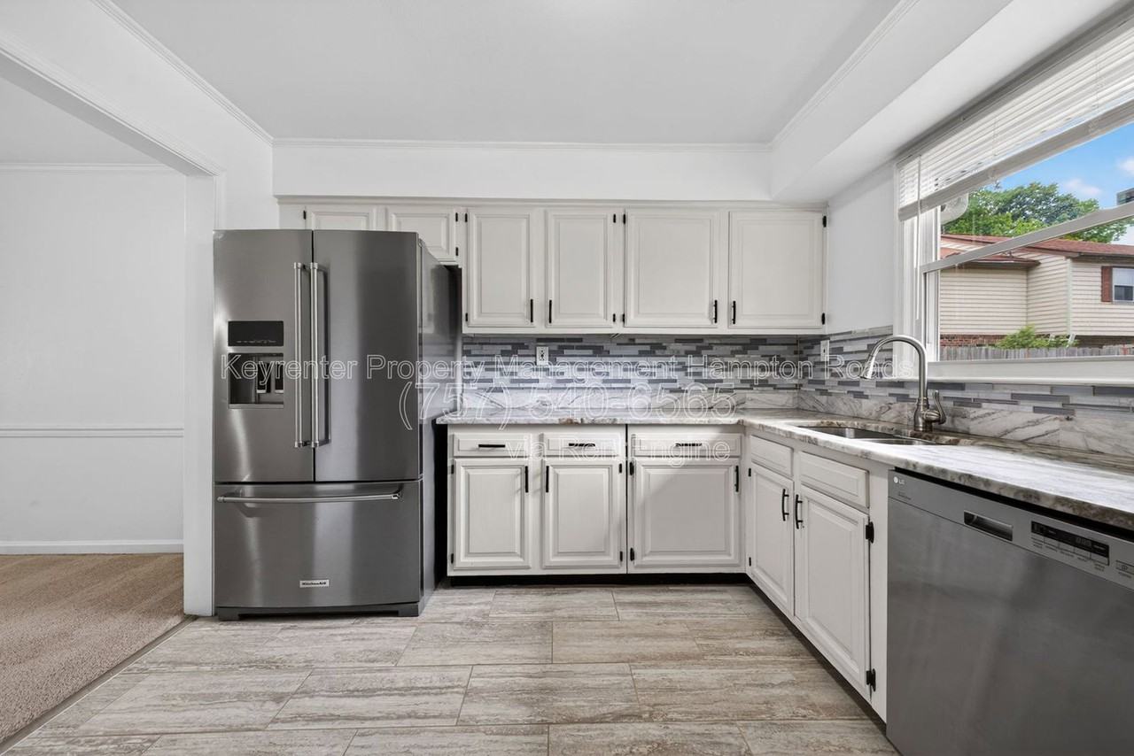 4314 Midhurst Ln - Photo 7 of 25