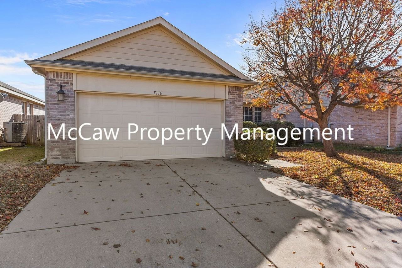 5116 Meridian Ln - Photo 2 of 19