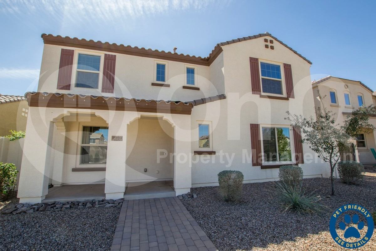2220 S Ponderosa Dr
