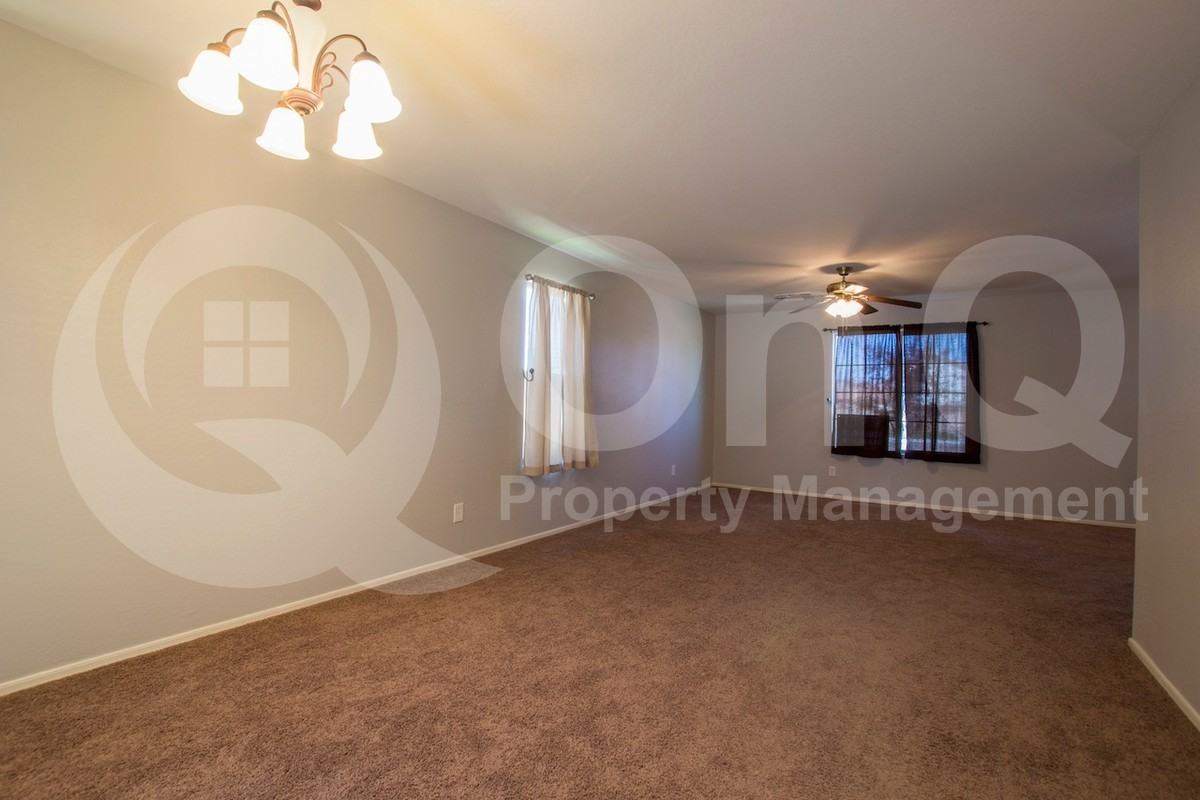 2220 S Ponderosa Dr - Photo 7 of 19