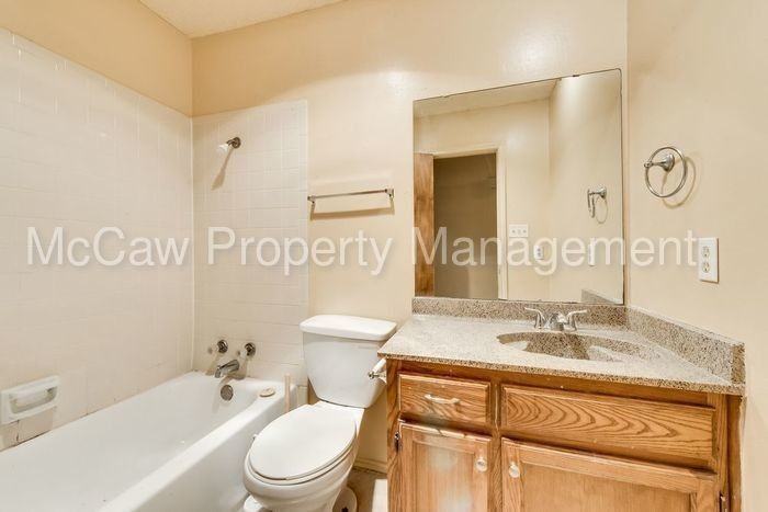 2913 Green Ridge St - Photo 6 of 18
