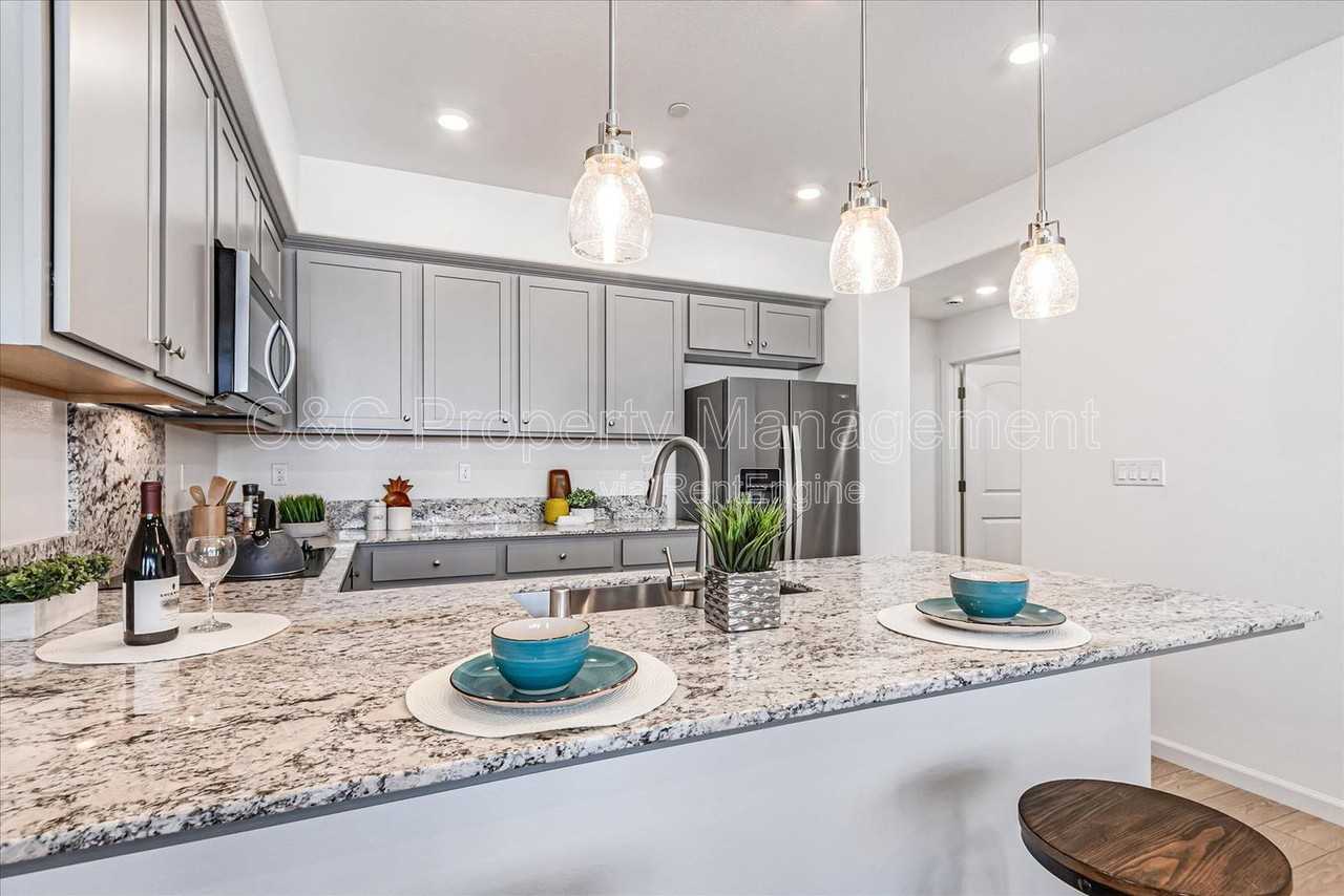 379 Lundy Pl - Photo 5 of 20