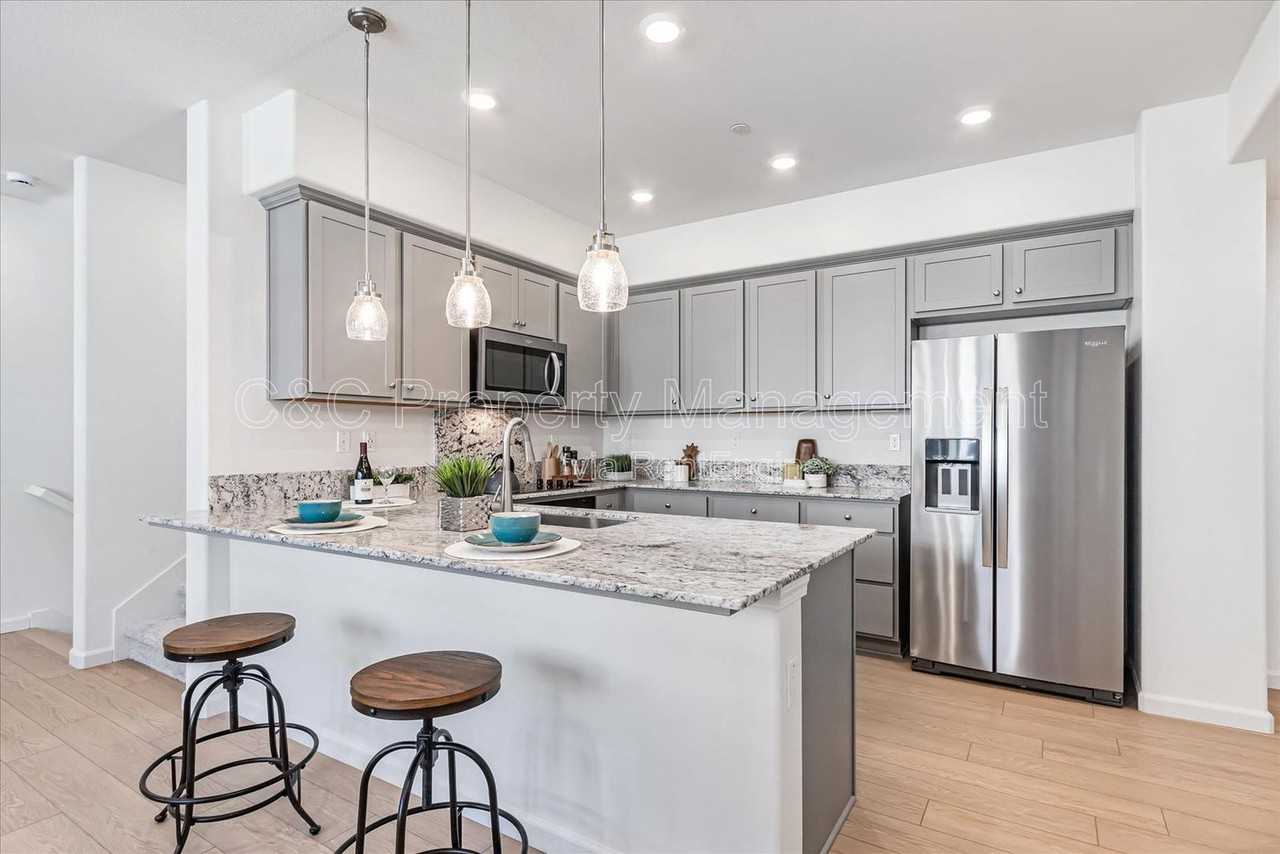 379 Lundy Pl - Photo 6 of 20
