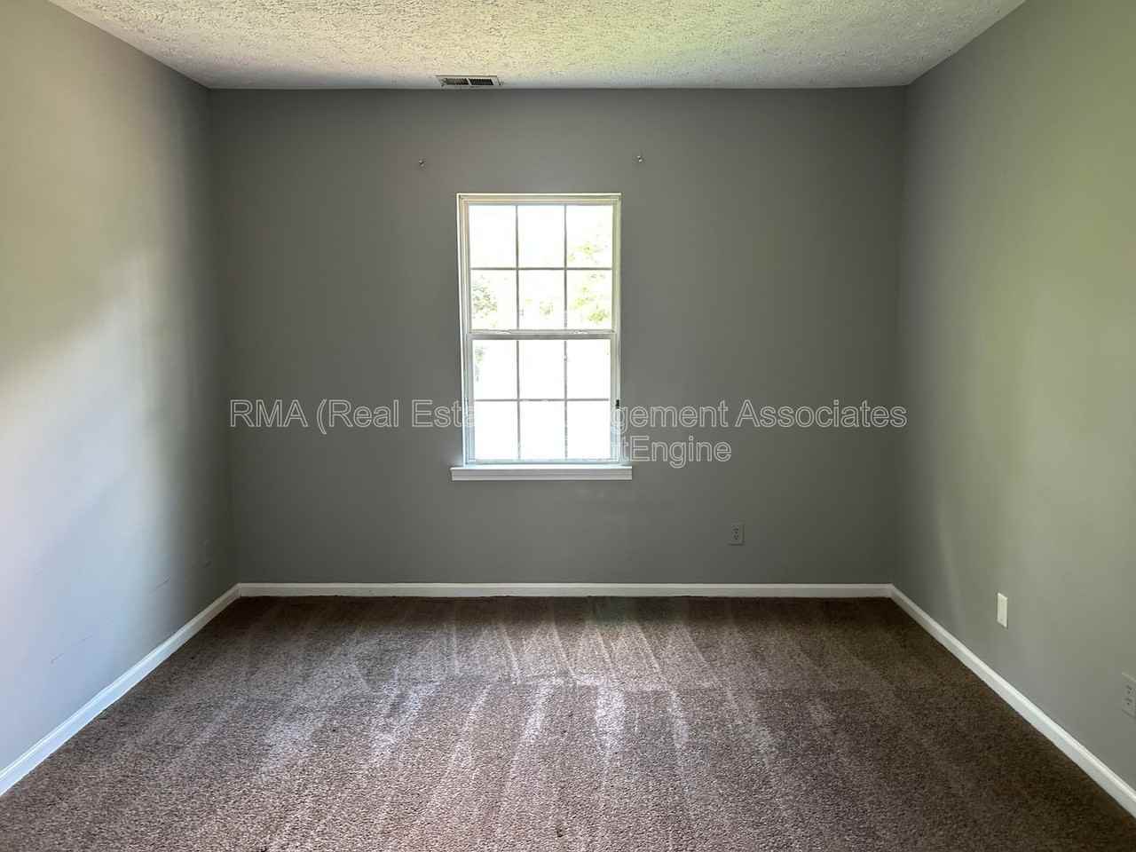 113 W Tinsley St #B - Photo 4 of 6