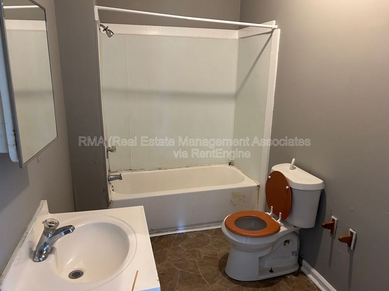 113 W Tinsley St #B - Photo 5 of 6