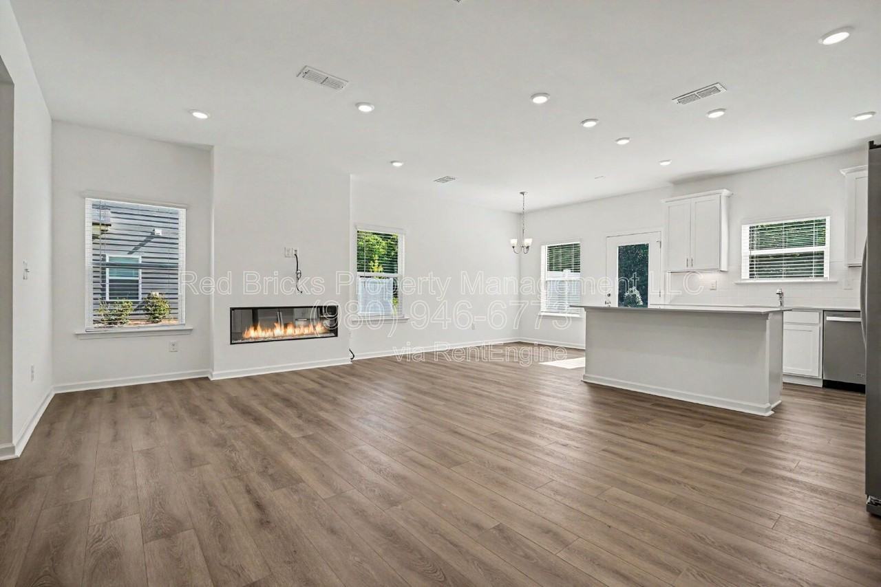 11942 Oak St - Photo 7 of 24