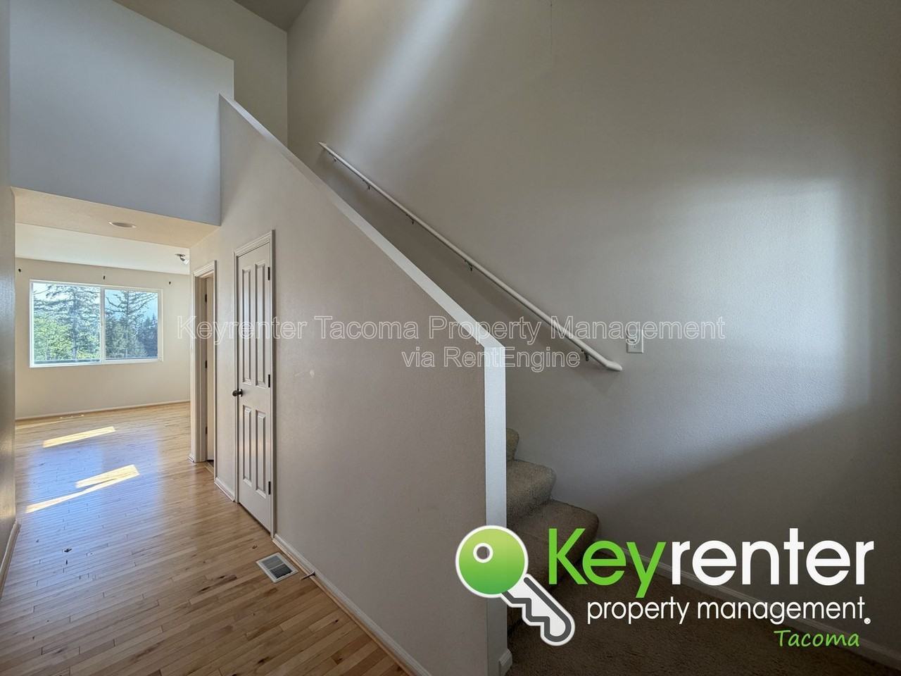 1093 Ebbets Dr Sw - Photo 2 of 21