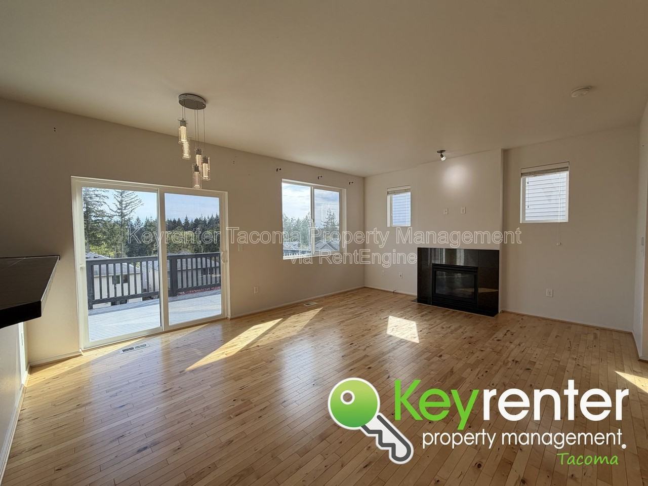 1093 Ebbets Dr Sw - Photo 6 of 21