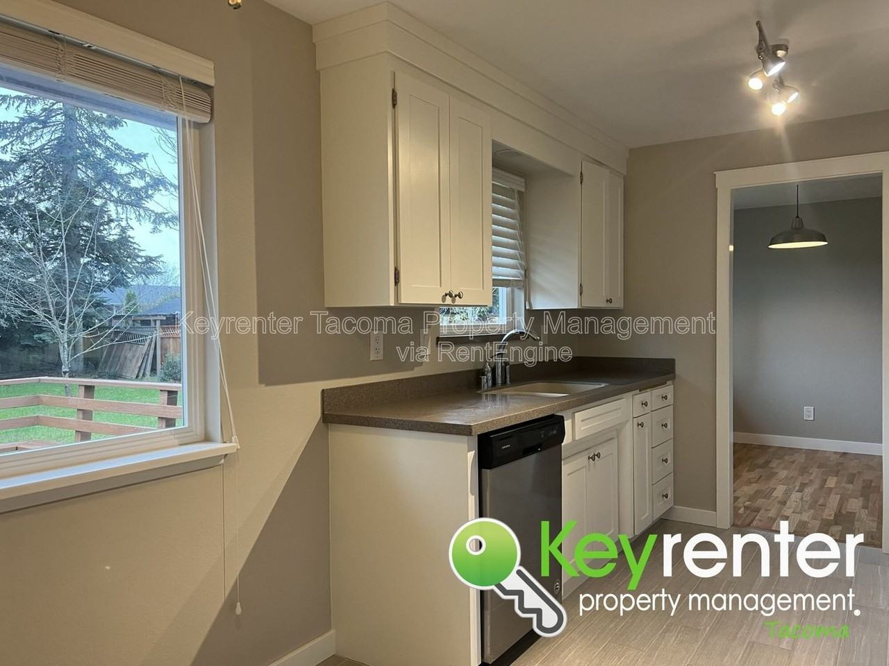 1708 N Lexington St - Photo 7 of 43