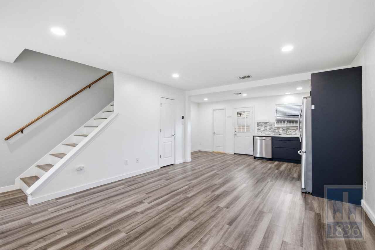 8400 Jamestown Dr #534 - Photo 3 of 30