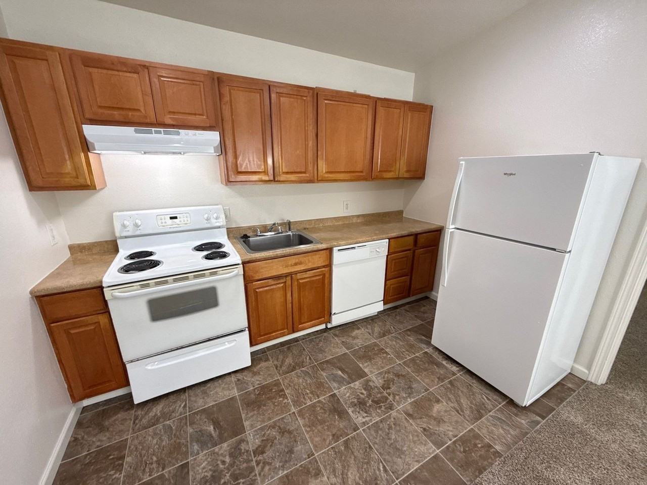 647 Columbia St Ne #647 - Photo 6 of 12