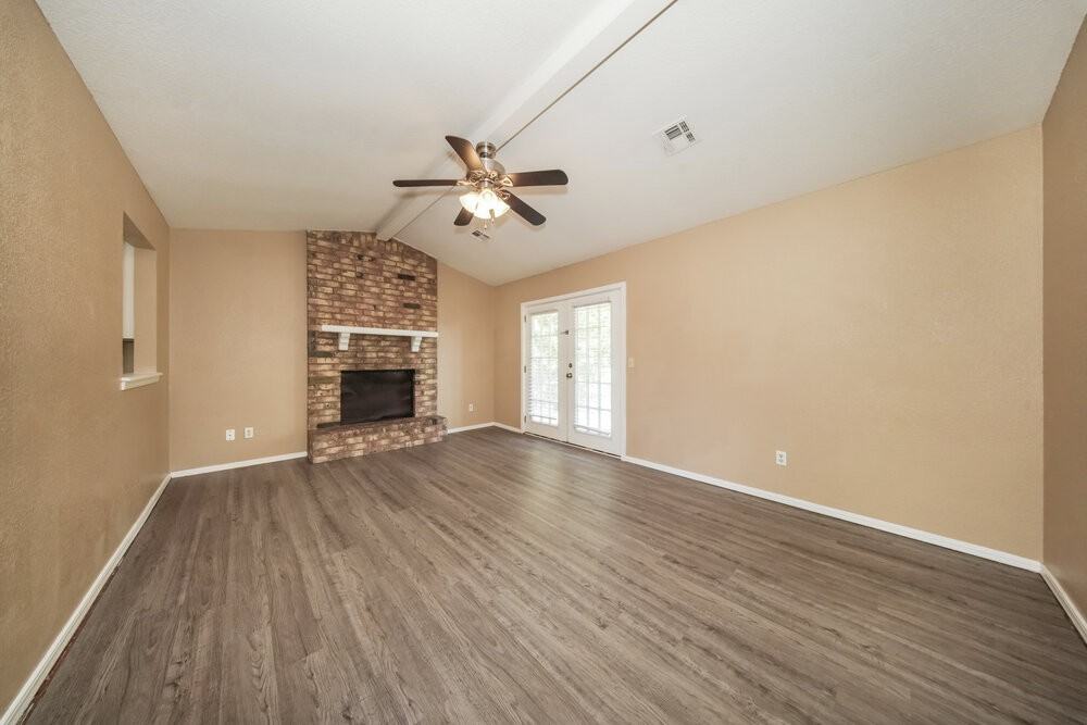 9705 Oak Tree Ter - Photo 4 of 16