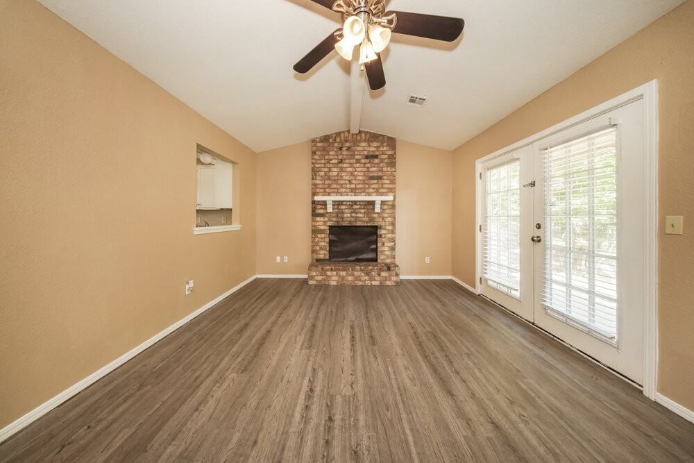 9705 Oak Tree Ter - Photo 5 of 16
