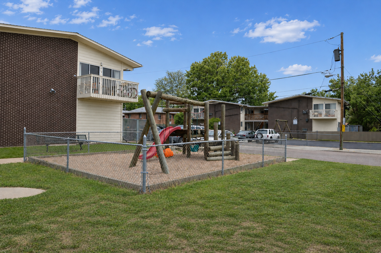 Maple Tree Apartments - Photo 5 of 23
