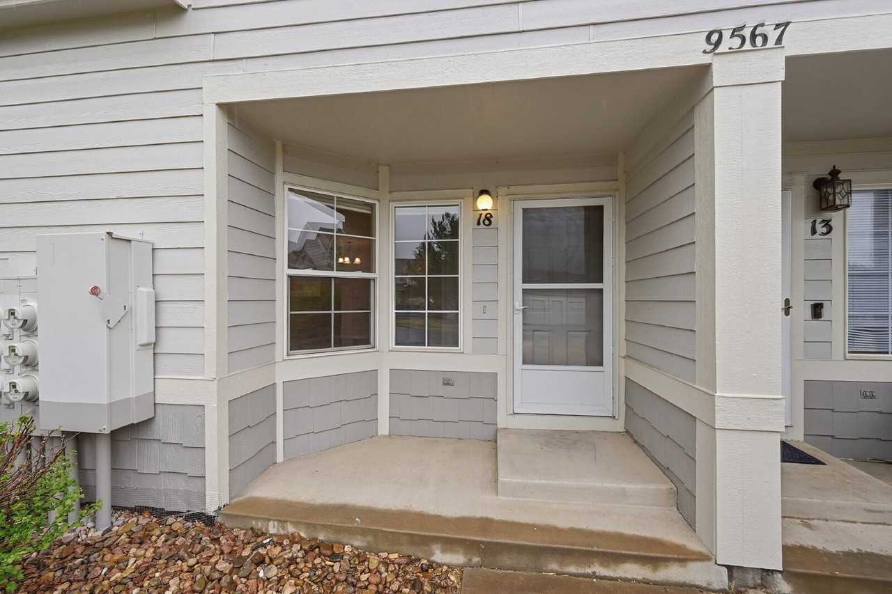 9567 Deerhorn Ct - Photo 4 of 30