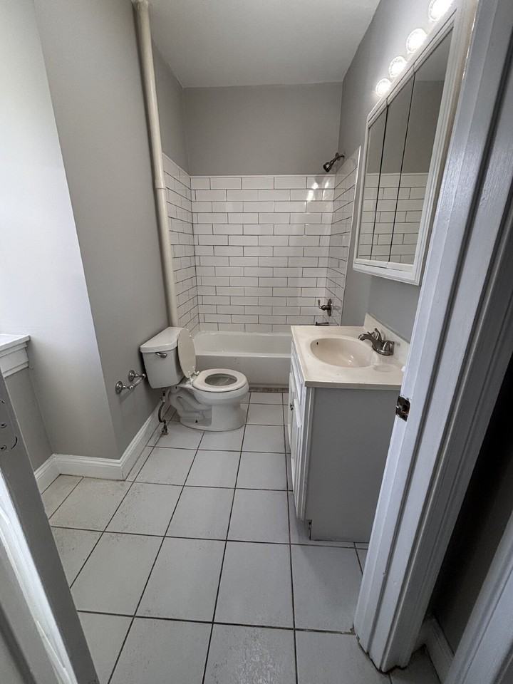 69 Main St - Photo 3 of 5