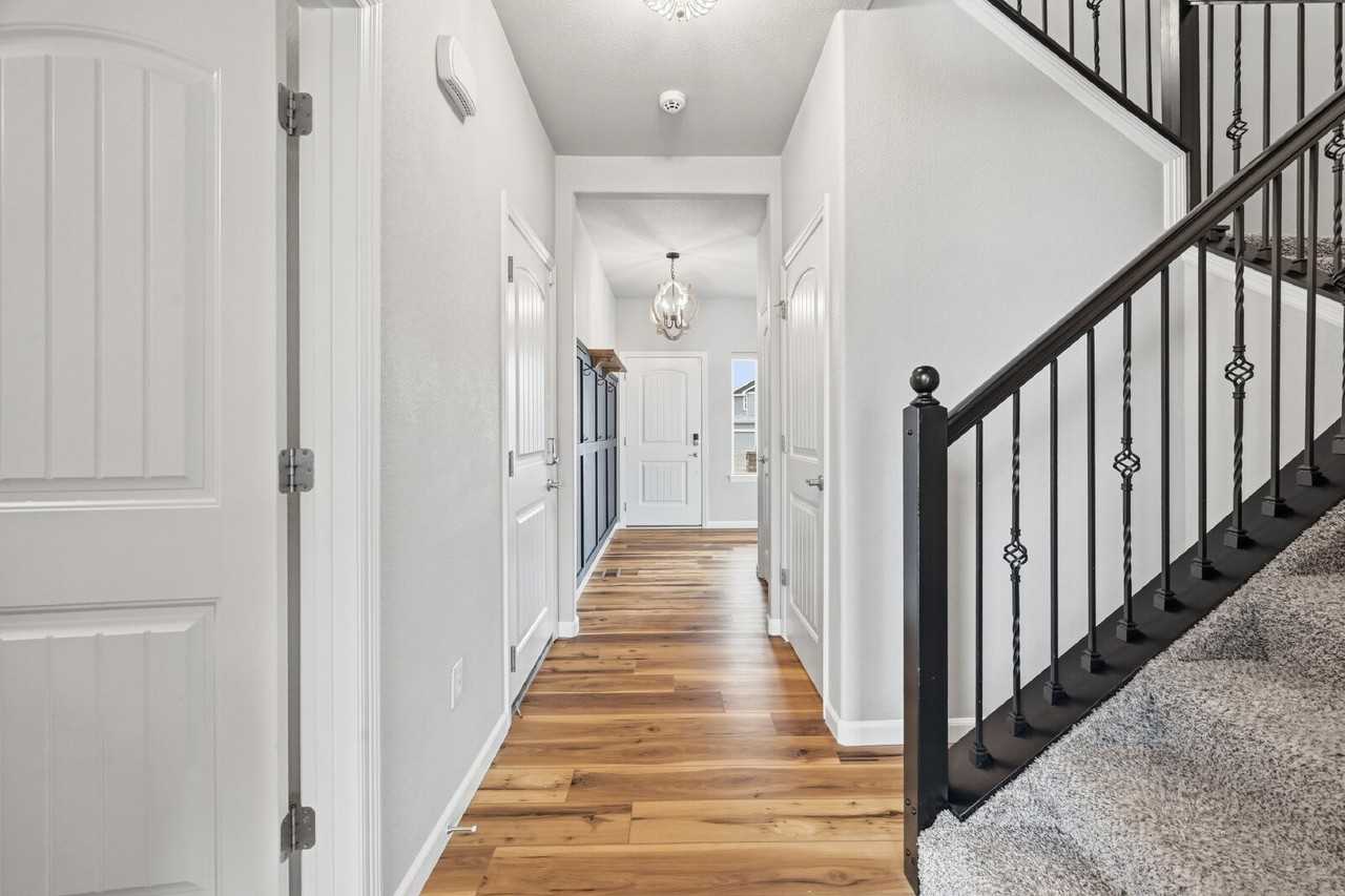 6735 Skuna Dr - Photo 5 of 50
