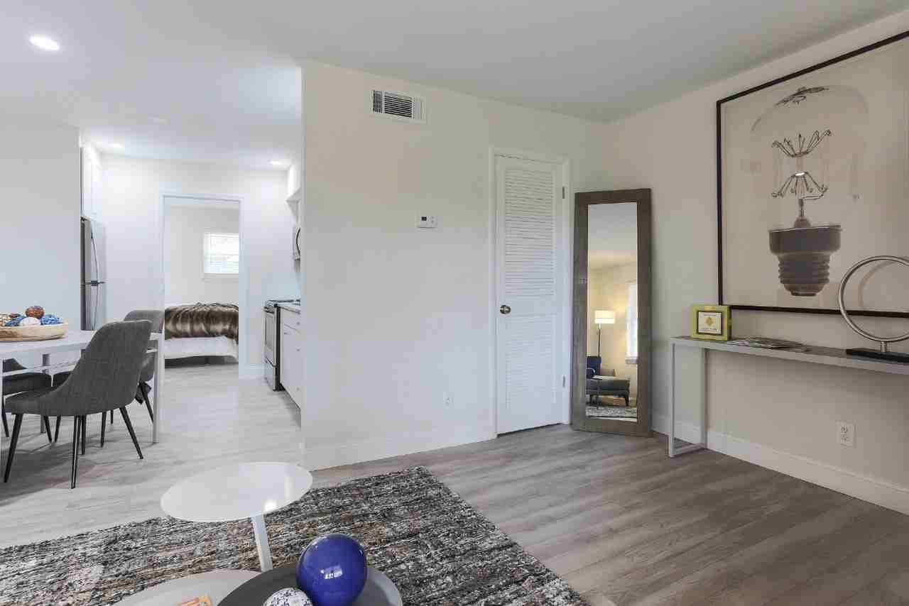 2006 House Ave #11 - Photo 7 of 14