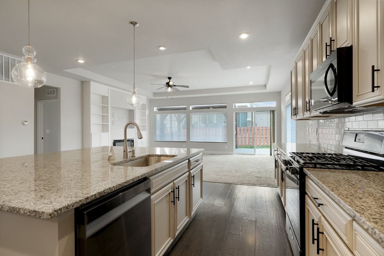 26332 E Archer Ave - Photo 4 of 28