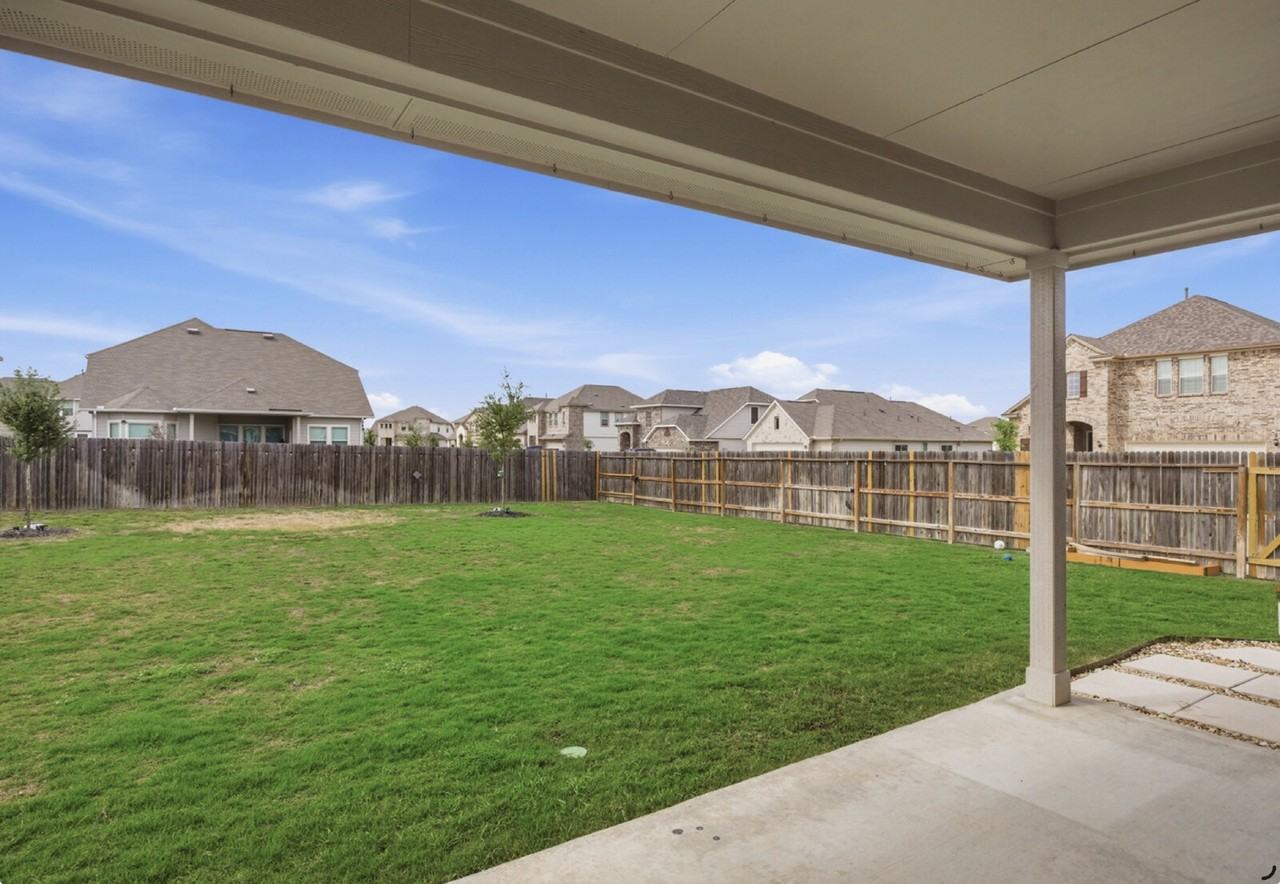10051 Mulhouse Dr - Photo 7 of 47