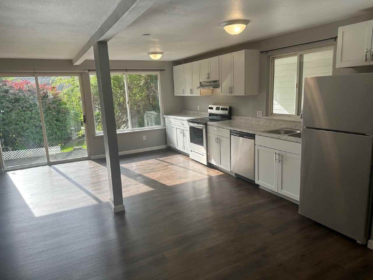 2431 Toledo St #2 - Photo 4 of 8
