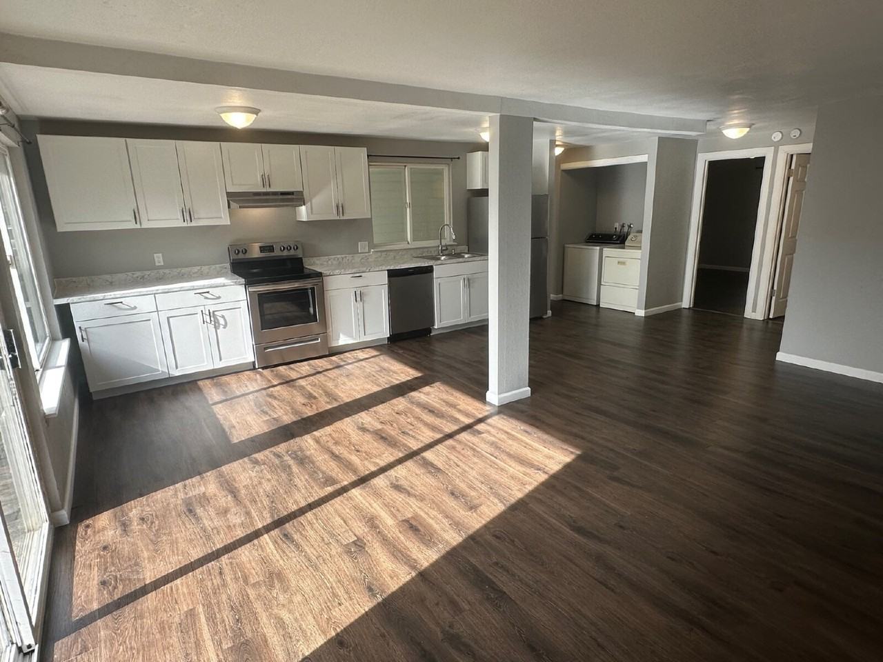 2431 Toledo St #2 - Photo 5 of 8