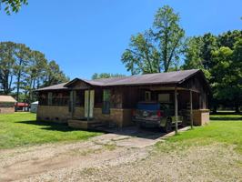 featured image of 220 Travis Ln