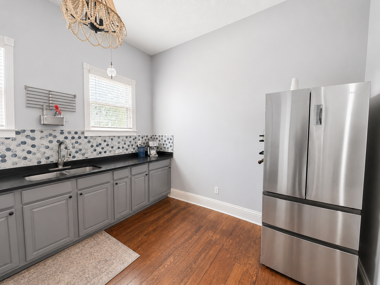 443 E 3rd St - Photo 7 of 11