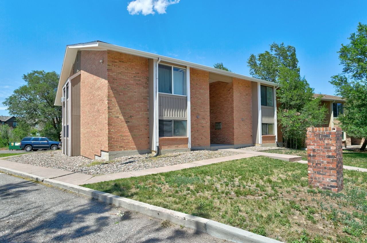 1140 Holli Springs Ln #D - Photo 7 of 50