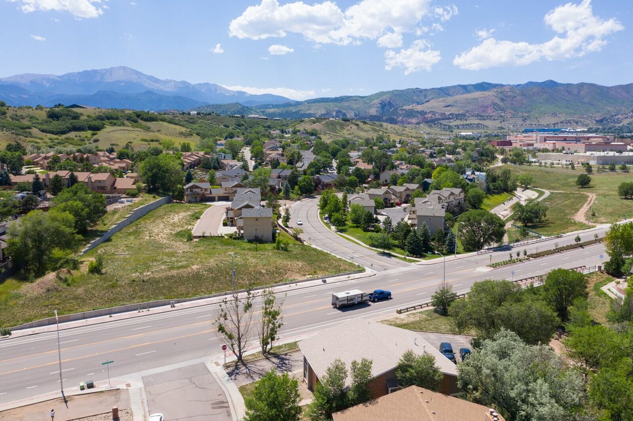 1140 Holli Springs Ln #D - Photo 4 of 50