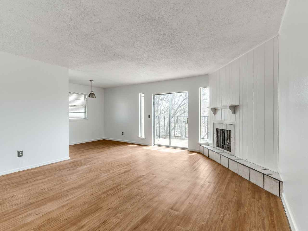 6728 N Meridian Ave - Photo 5 of 48