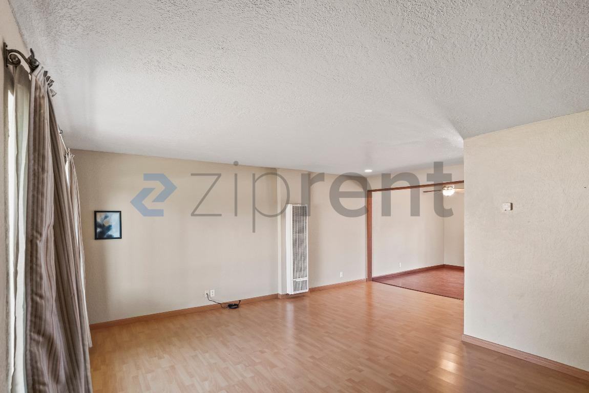 3298 Cropley Ave - Photo 7 of 33