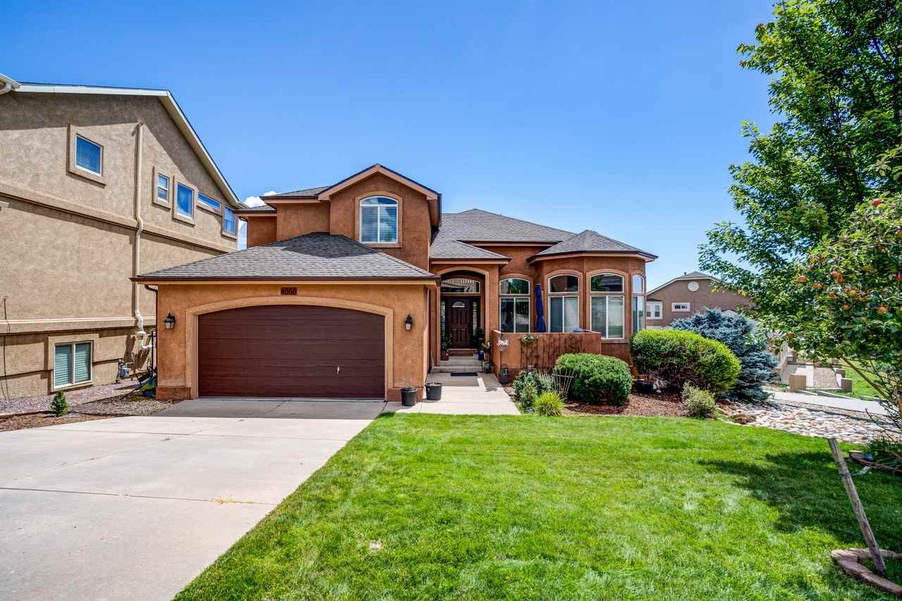 4660 Farmingdale Dr