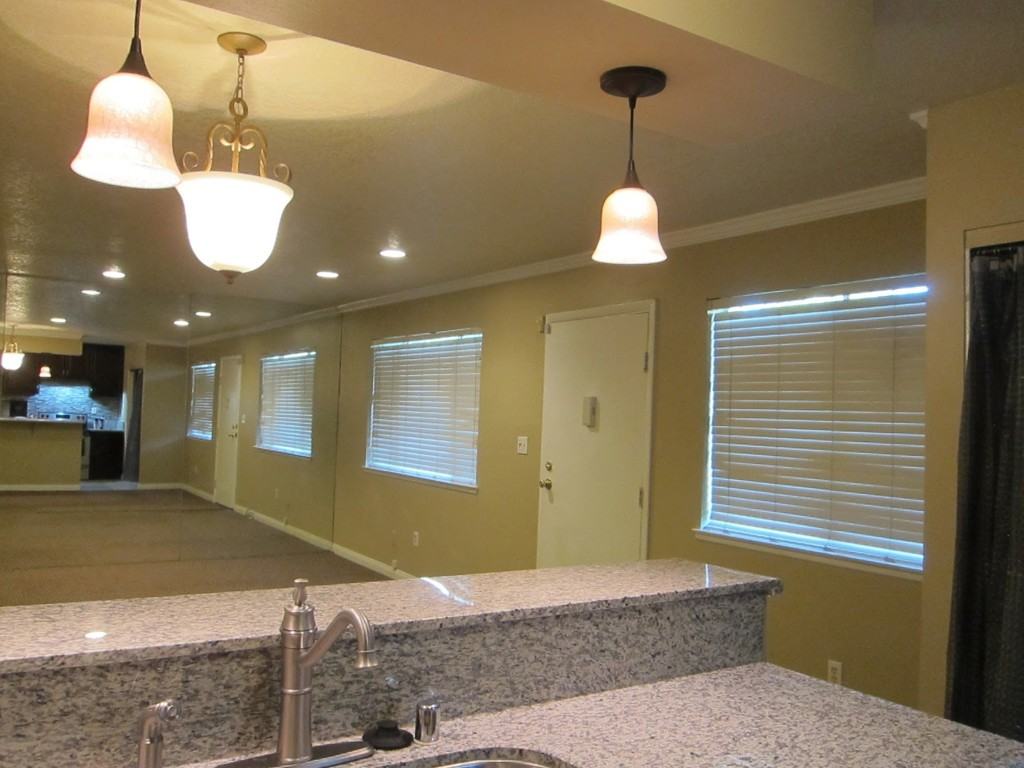 104 Sinclair Ave - Photo 4 of 24