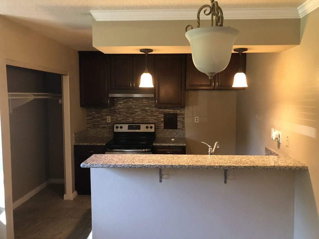 104 Sinclair Ave - Photo 2 of 21