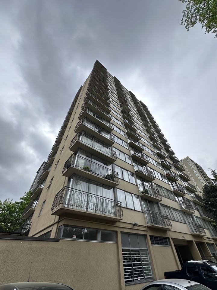 1100 Jervis St - Photo 2 of 50