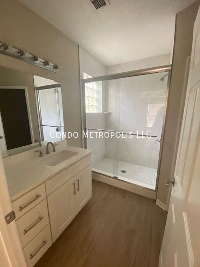 2511 Woods Edge Cir - Photo 3 of 17