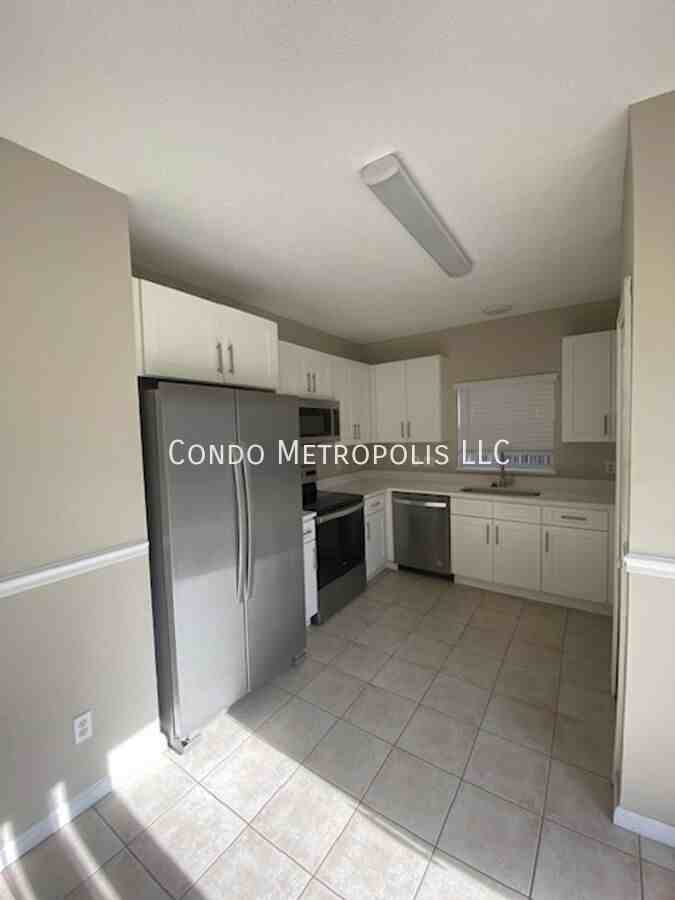 2511 Woods Edge Cir - Photo 4 of 17