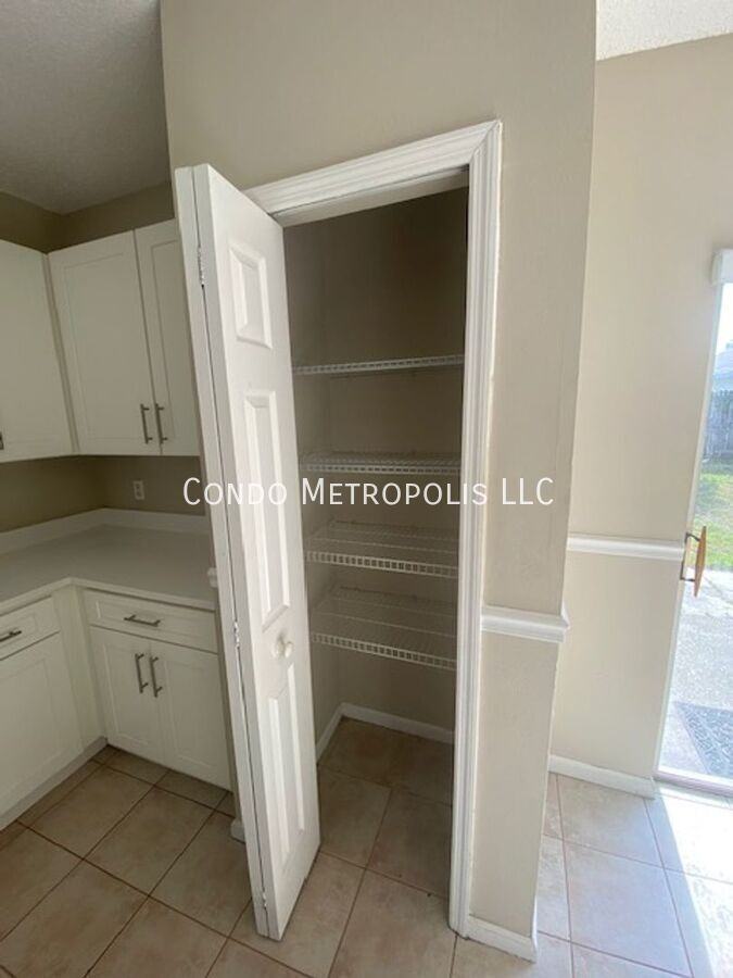 2511 Woods Edge Cir - Photo 7 of 17