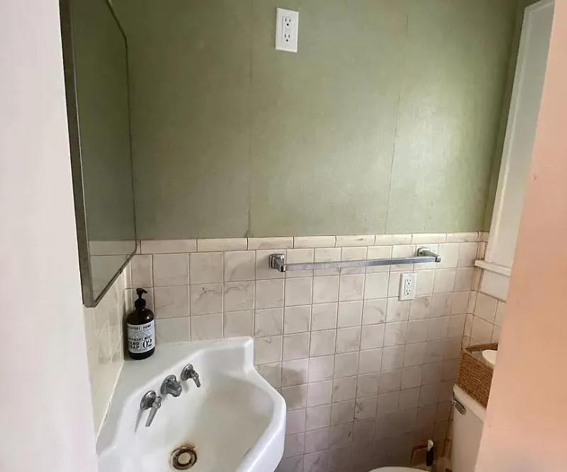 209 E Lutz Ave #1 - Photo 5 of 21