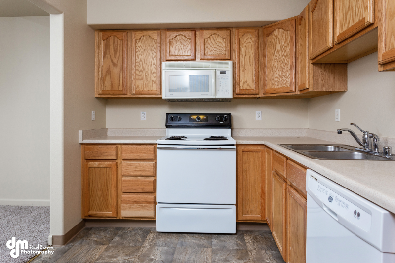 7016 Weimer Rd - Photo 2 of 19