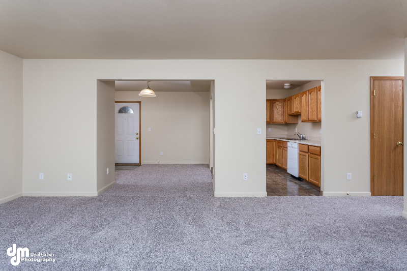7016 Weimer Rd - Photo 5 of 19