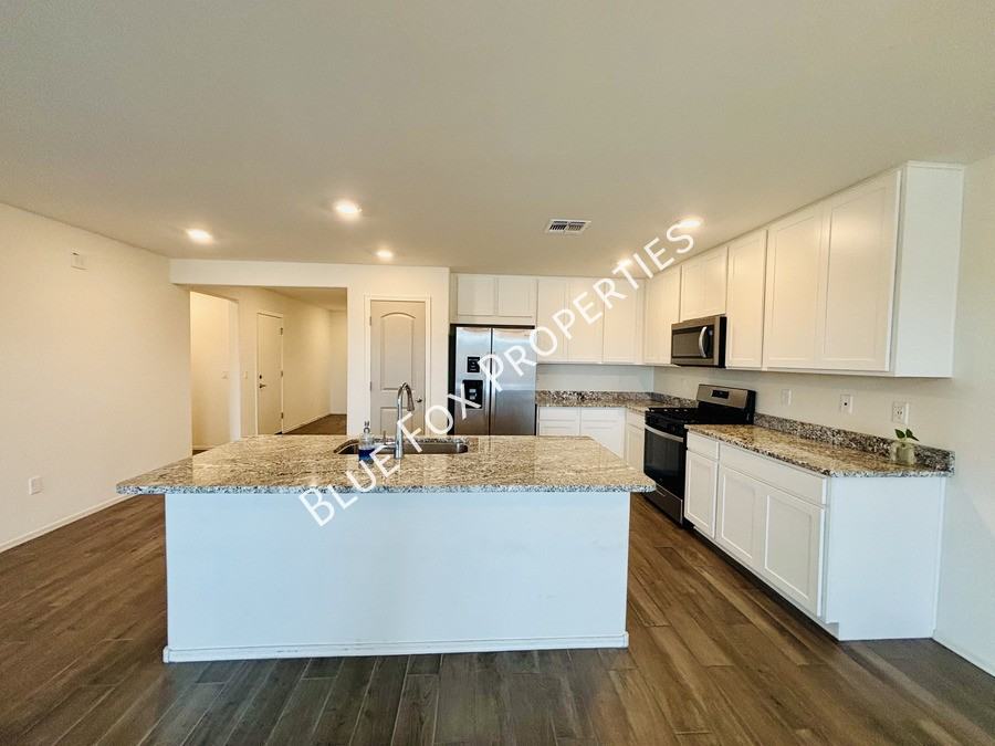 6563 W Camino Pizarro - Photo 3 of 21