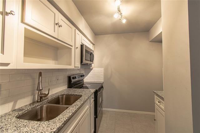 1713 Janice Dr - Photo 5 of 32