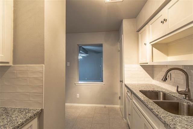 1713 Janice Dr - Photo 6 of 32