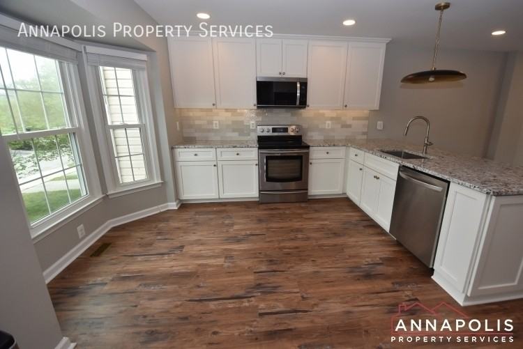 2128 Colonel Way - Photo 2 of 29