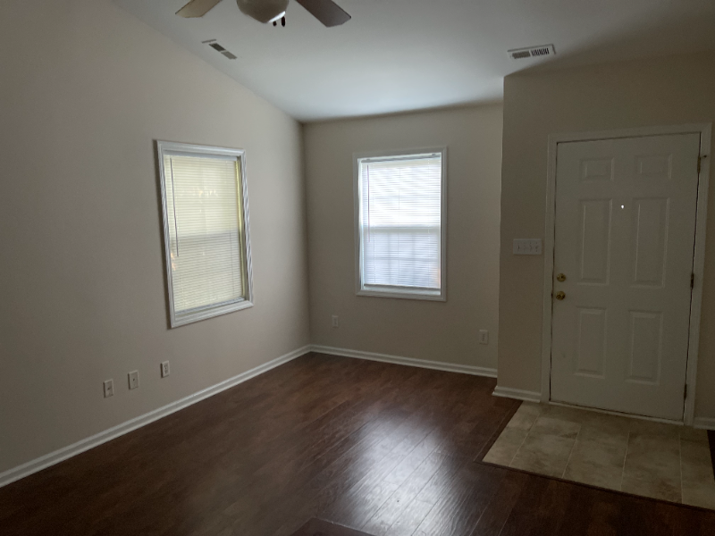 146 Double Eagle Dr - Photo 2 of 7